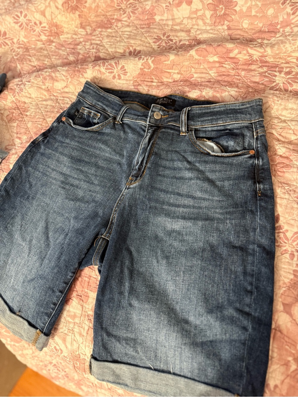 Judy Blue Faded Blue Relaxed Denim Shorts